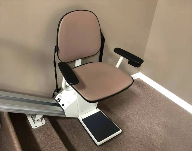 Stairlift with textured footrest
